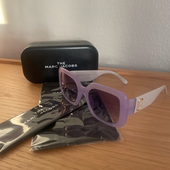 SALE!!Marc jacobs sunglasses - Picture 1 of 6